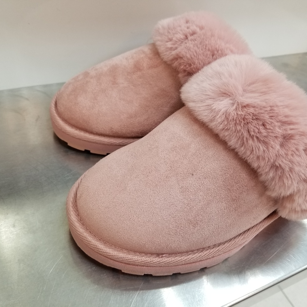 MWT Rouge Helium Fluffy Soft Slippers